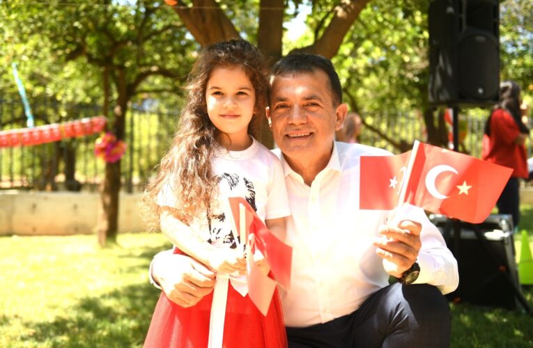 Binlerce çocuk Yenişehir Belediyesinin 23 Nisan kutlamalarında buluştu