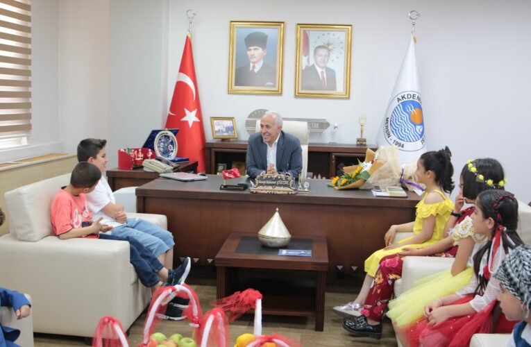 “Belediyemize neşe ve mutluluk kattılar”