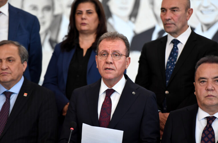 CHP’Lİ 11 BÜYÜKŞEHİR BELEDİYE BAŞKANINDAN ORTAK AÇIKLAMA