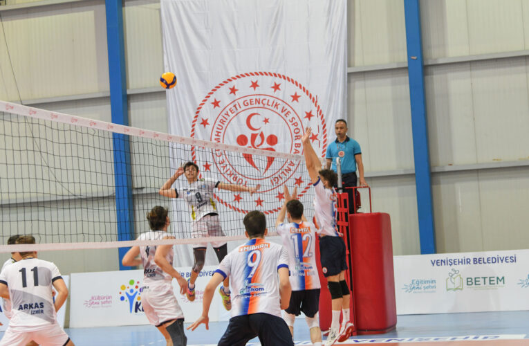 Festival Voleybol’da ilk kupalar sahiplerini buldu