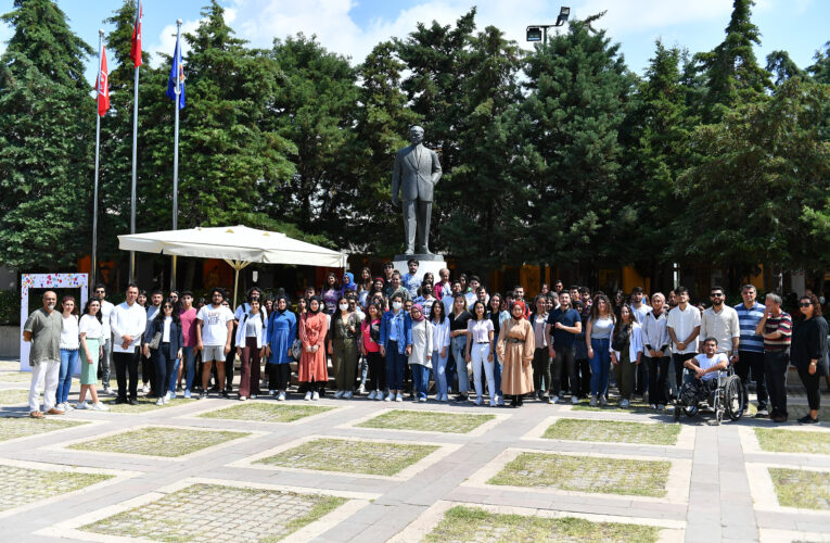 ÜNİVERSİTE ADAYI GENÇLER MERSİN’DE KAMPÜS HAVASI SOLUDU