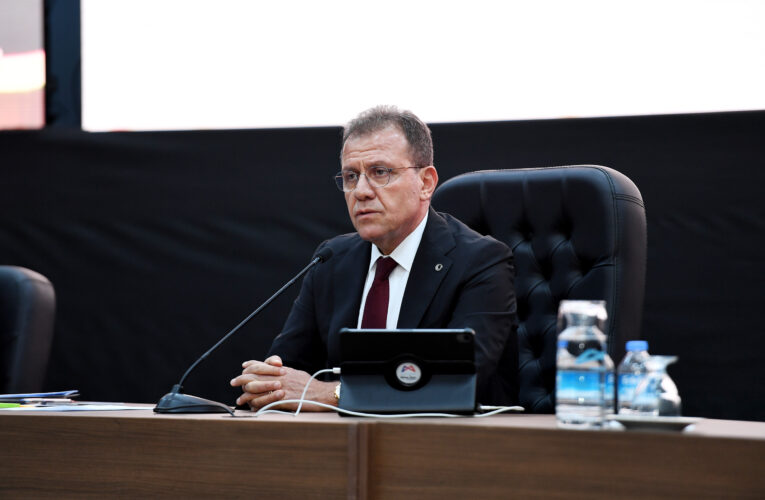 “BU BELEDİYE İLLER BANKASI’NDAN 10 MİLYON LİRA TEMİNATI ALAMAYAN BİR BELEDİYEDİR”