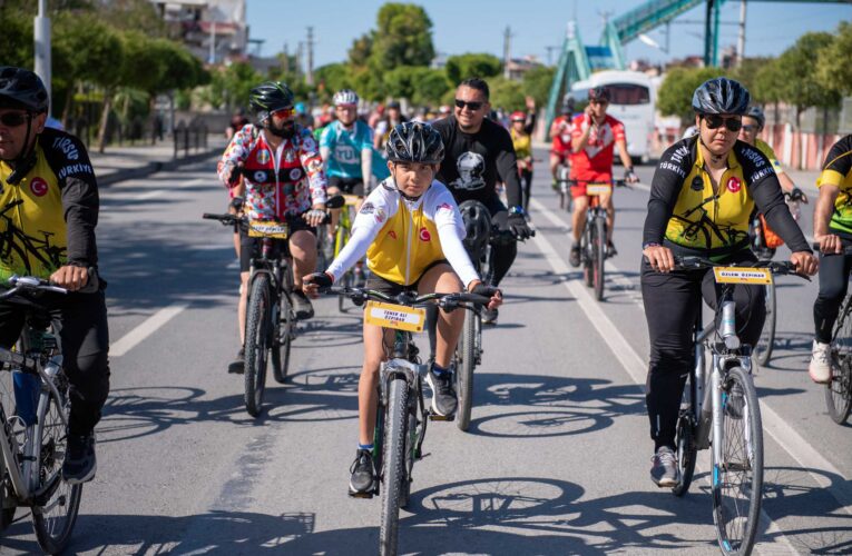 BİSİKLETLİLER 3 GÜN BOYUNCA TARSUS’UN TARİHİNE DOĞRU PEDAL ÇEVİRDİ