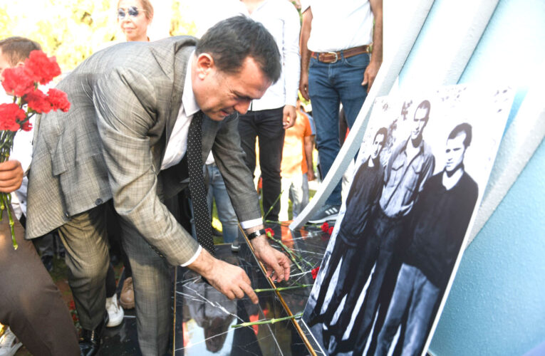 Üç Fidan Anıtı Yenişehir’de açıldı