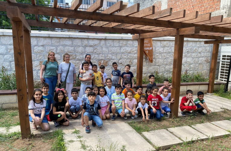 MİNİK ZİYARETÇİLER İZ BIRAKANLAR MÜZESİNİ GEZDİ