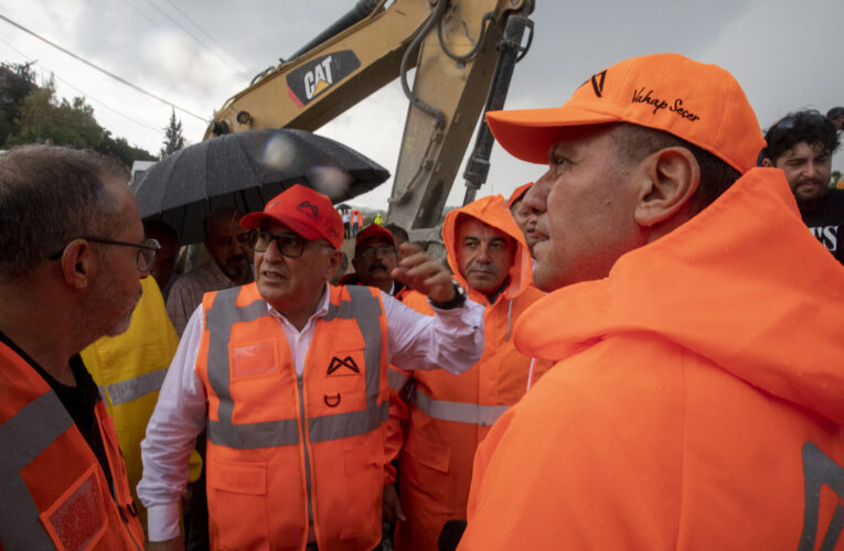 “ATATÜRK CADDESİ İLE FATİH SULTAN MEHMET CADDESİ’NİN KESİŞTİĞİ NOKTADA BİRKAÇ AY İÇERİSİNDE BİR KÖPRÜLÜ KAVŞAK İNŞAATIMIZI BAŞLATACAĞIZ”