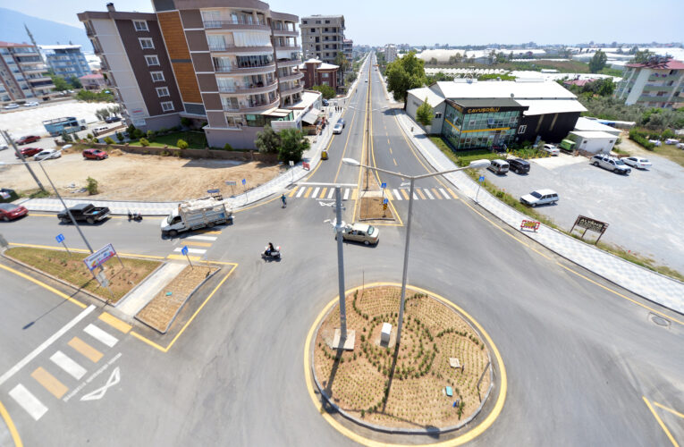 BÜYÜKŞEHİR’DEN ANAMUR’A KAPSAMLI PEYZAJ VE ÇEVRE DÜZENLEMESİ ÇALIŞMASI