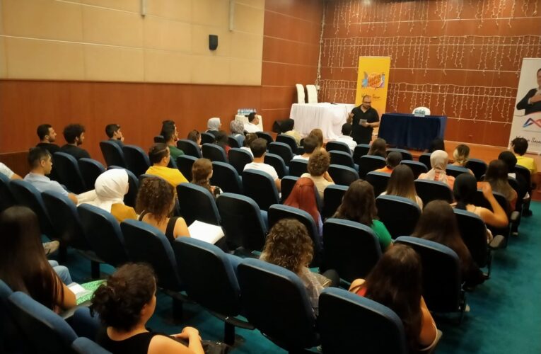 KARİYER MERKEZİ, PİYASA İHTİYAÇLARINA YÖNELİK KURSLAR AÇIYOR