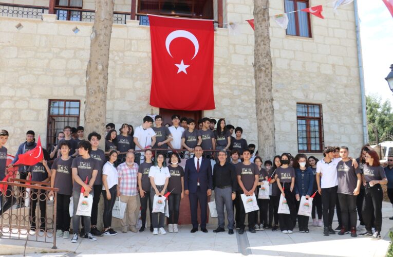 BAŞKAN YILMAZ, YKS’YE GİRECEK ÖĞRENCİLERE BAŞARILAR DİLEDİ