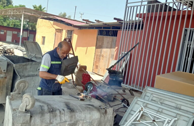 AKDENİZ’DE SOKAKLAR, PARK VE SPOR SAHALARI YENİLENİYOR