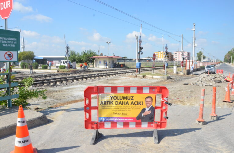 TARSUS GAZİPAŞA HEMZEMİN GEÇİDİNDE KAPSAMLI BAKIM