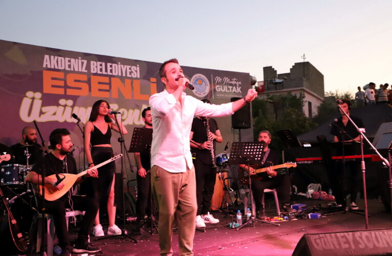 ESER EYÜBOĞLU, ESENLİ ÜZÜM ŞENLİĞİ’Nİ COŞTURDU