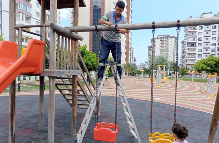 Yenişehir Belediyesi park ve yeşil alanlarda çalışmalarını sürdürüyor