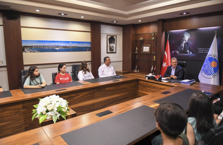 SEÇER, BÜYÜKŞEHİR BELEDİYESİ OLARAK EĞİTİM ALANINDA HAYATA GEÇİRDİKLERİ HİZMETLERİ ANLATTI