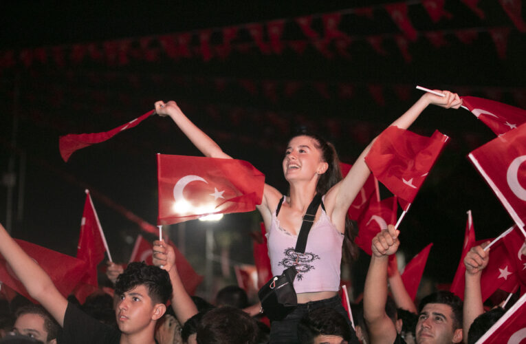 “GENÇLER NOVA NORDA VE GAZAPİZM İLE COŞTU”