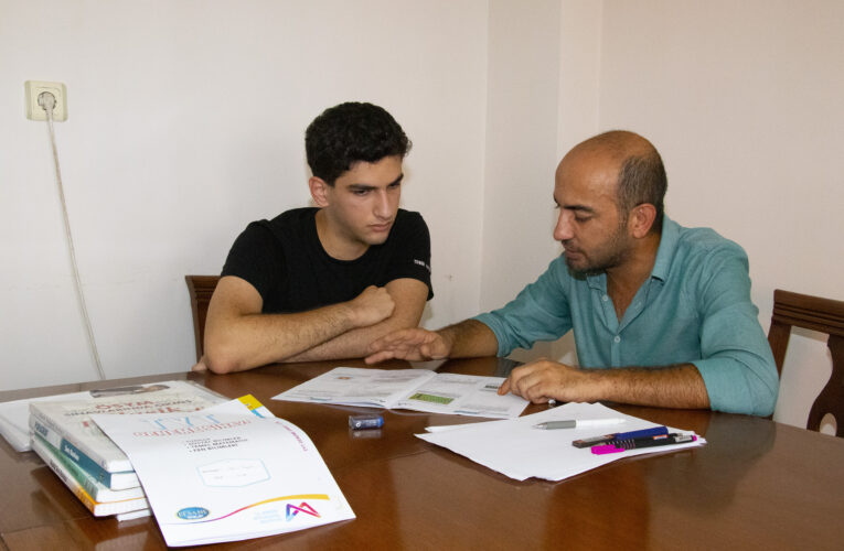 “DURUMUMDAN DOLAYI BİRE BİR DERS VERDİLER”