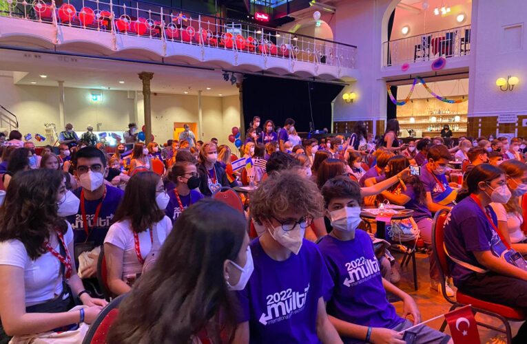 PROGRAMA 10 ÜLKEDEN 100 ÖĞRENCİ KATILDI