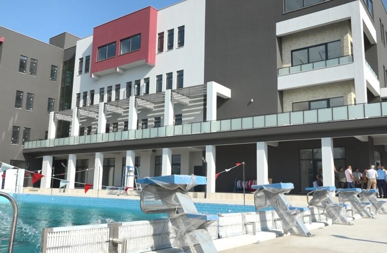 Başkan Gültak, yenileme çalışmaları bitmek üzere olan tesiste incelemelerde bulundu