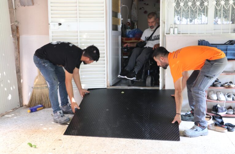 “İş Kazası Sonucu İki Ayağını Kullanamayan Mustafa Telli, Notaların Gücüyle Hayata Tutundu”