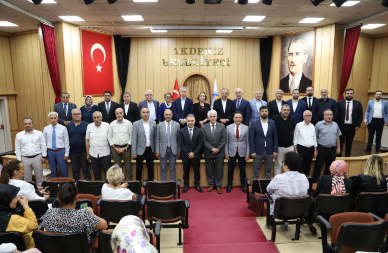 AK PARTİ GENEL BAŞKAN YARDIMCISI  MEHMET ÖZHASEKİ’DEN AKDENİZ BELEDİYESİ’NE ZİYARET