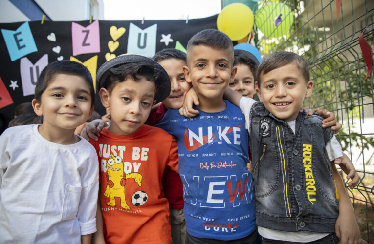 MEVLANA KADIN VE ÇOCUK ATÖLYESİ’NE GİDEN 32 ÇOCUĞU OKUL HEYECANI SARDI