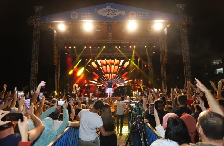 KARADUVAR BALIK FESTİVALİ COŞKUSU HAKAN ALTUN KONSERİ İLE DEVAM ETTİ