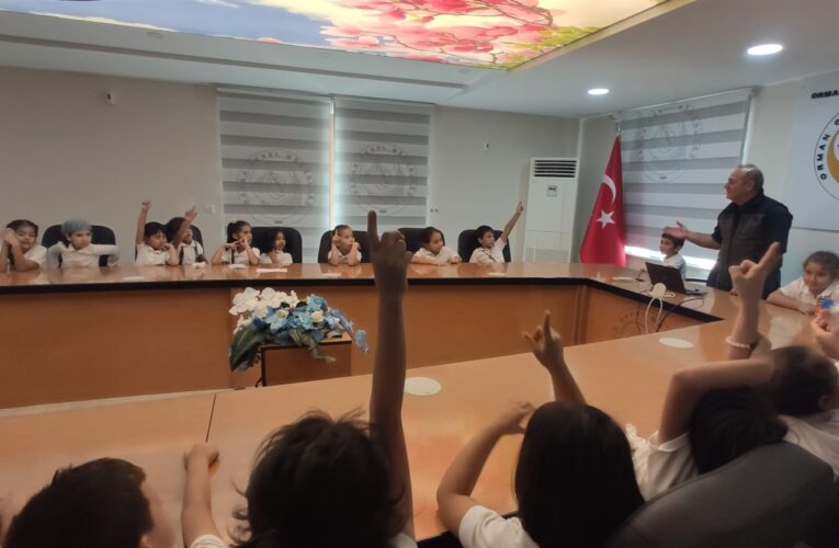 Minik gözler Mut Orman İşletme Müdürlüğünün üzerimizdeydi