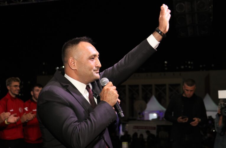 TOROSLAR’DA CEZA KONSERİNE BİNLERCE KİŞİ AKIN ETTİ