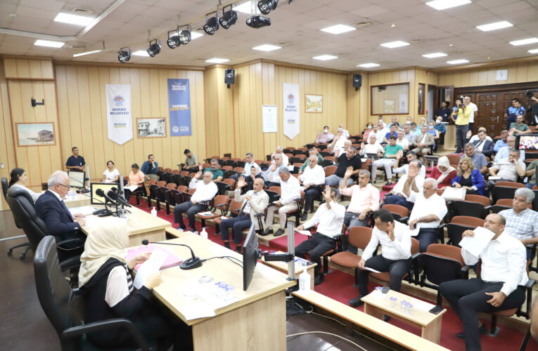 Üniversite kazanan Akdenizli öğrenciler ödüllendirilecek