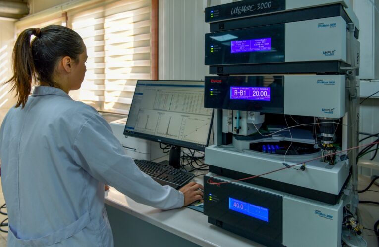 MESKİ SU ANALİZ LABORATUVARI SÜREKLİ KENDİNİ GELİŞTİRİYOR