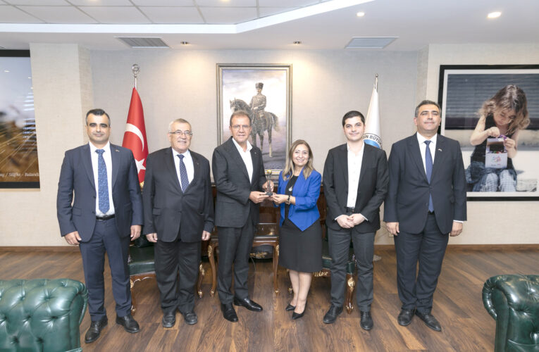 UCLG’NİN ‘BARIŞ’ ÖDÜLÜ BAŞKAN SEÇER’E TAKDİM EDİLDİ