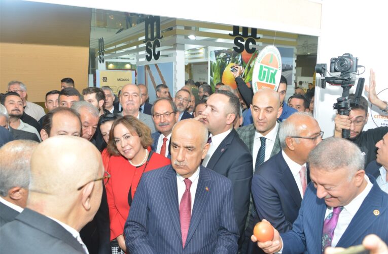 Tarım ve Orman Bakanı Prof. Dr. Vahit Kirişci Uluslararası Turunçgil Kongresine katıldı