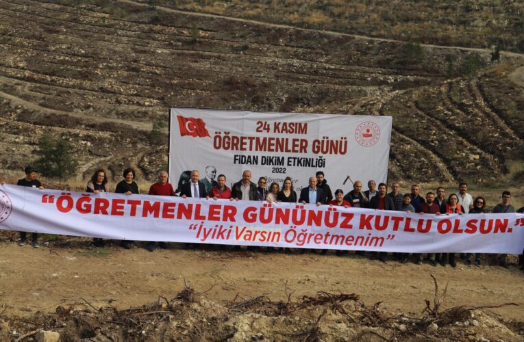 Öğretmenler Günü’nde doğa yürüyüşü ve fidan dikim etkinliği gerçekleştirildi