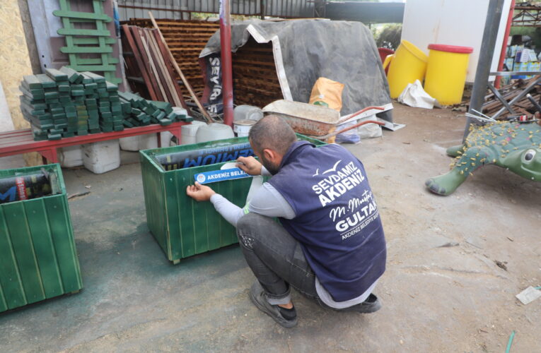 Park ve Bahçeler Müdürlüğü, kendi fidanlığında üretiyor, yeniliyor, geri dönüştürüyor…