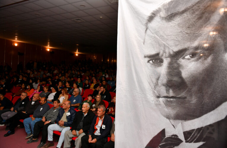 ATATÜRK, SEVDİĞİ ŞARKILARLA ANILDI