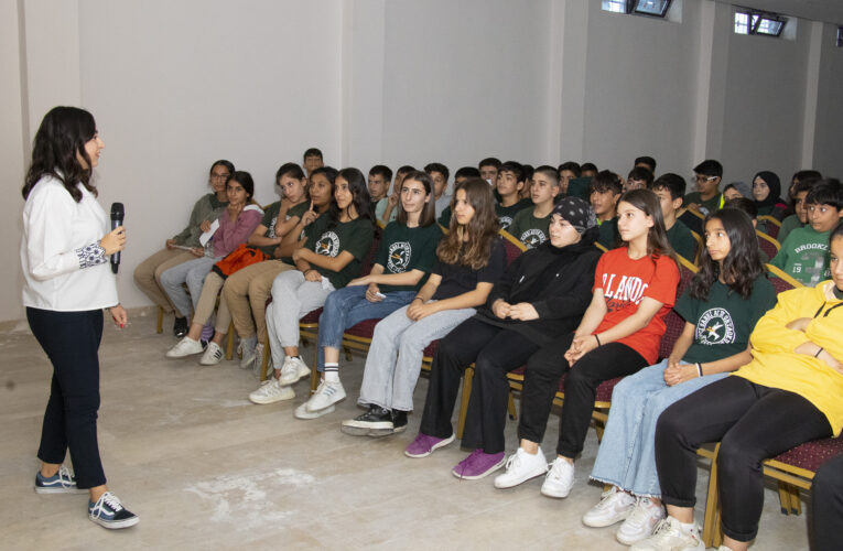 BÜYÜKŞEHİR’DEN OKULLARA REHBERLİK HİZMETİ