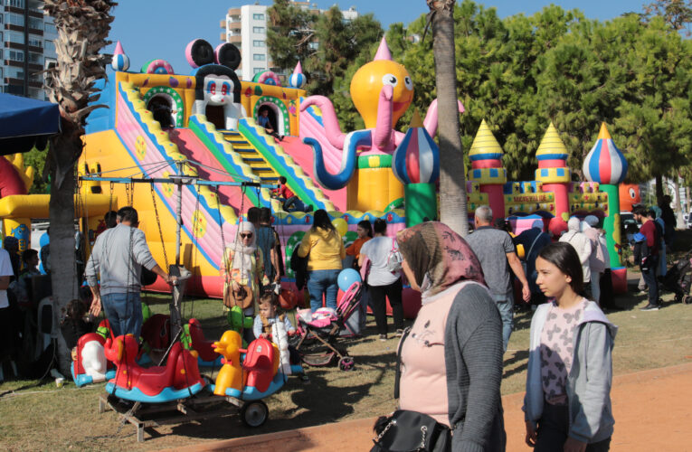 PAZAR NEŞESİ, FESTİVAL HEYECANI İLE BİRLEŞTİ