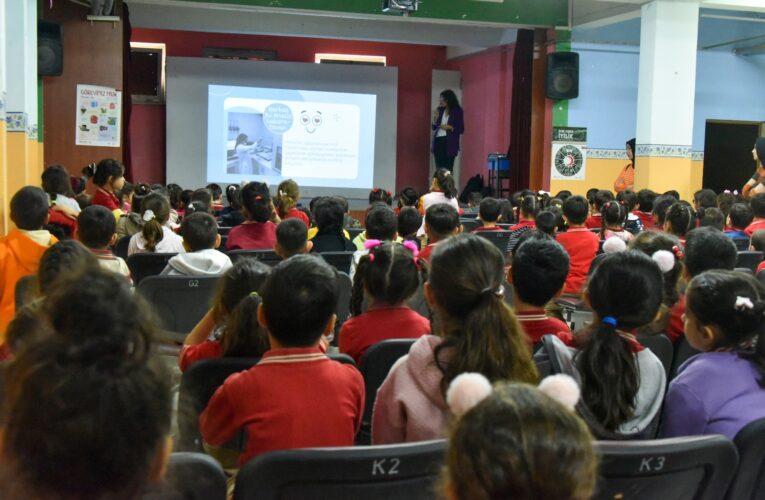 GELECEĞİN BÜYÜKLERİNE DİŞ SAĞLIĞININ ÖNEMİ ANLATILDI