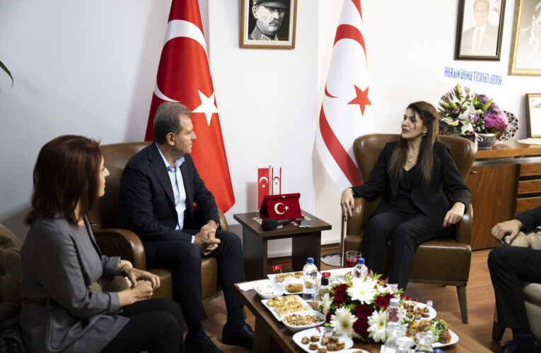 BAŞKAN SEÇER, KKTC’NİN 39’UNCU KURULUŞ YILDÖNÜMÜ TEBRİK KABULÜNE KATILDI