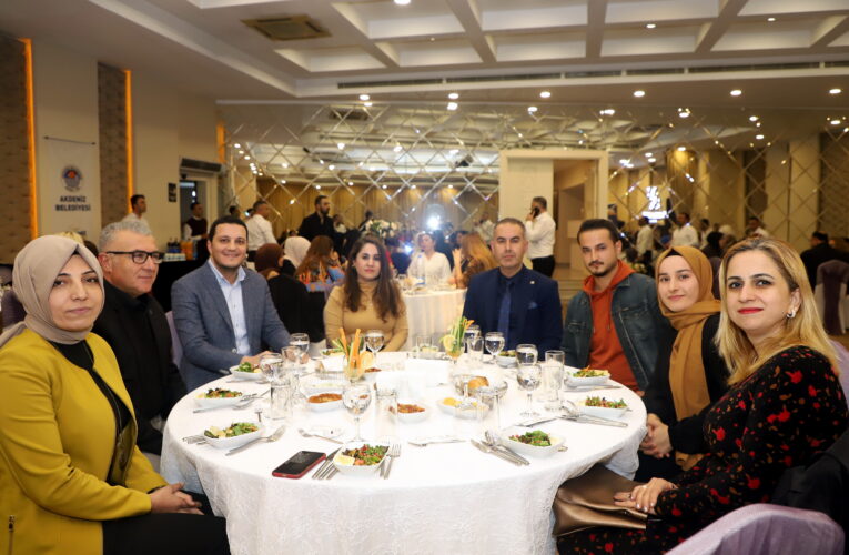 AKDENİZ BELEDİYESİ’NDE ‘ÖĞRETMENLER GÜNÜ’ BULUŞMASI