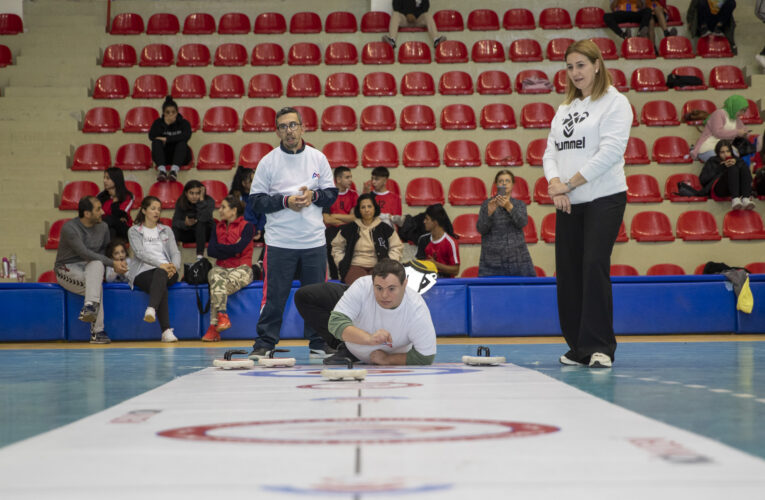 ÖZEL ÇOCUKLAR FLOOR CURLING İLE TANIŞTI