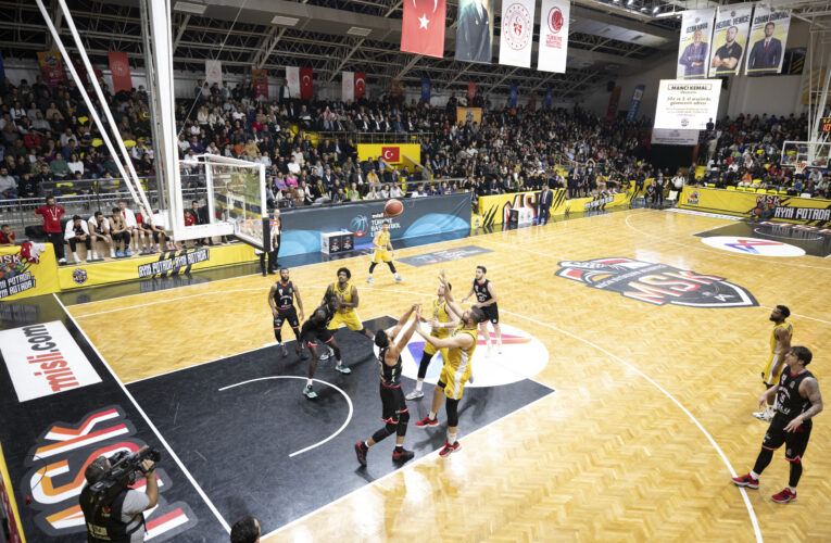 ŞAMPİYONLUĞA ADIM ADIM 78-73