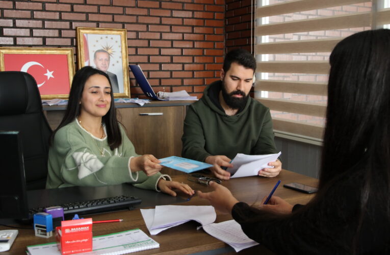 AKDENİZLİ ÜNİVERSİTE ÖĞRENCİLERİNE  EĞİTİM DESTEĞİ KARTLARININ DAĞITIMI BAŞLADI