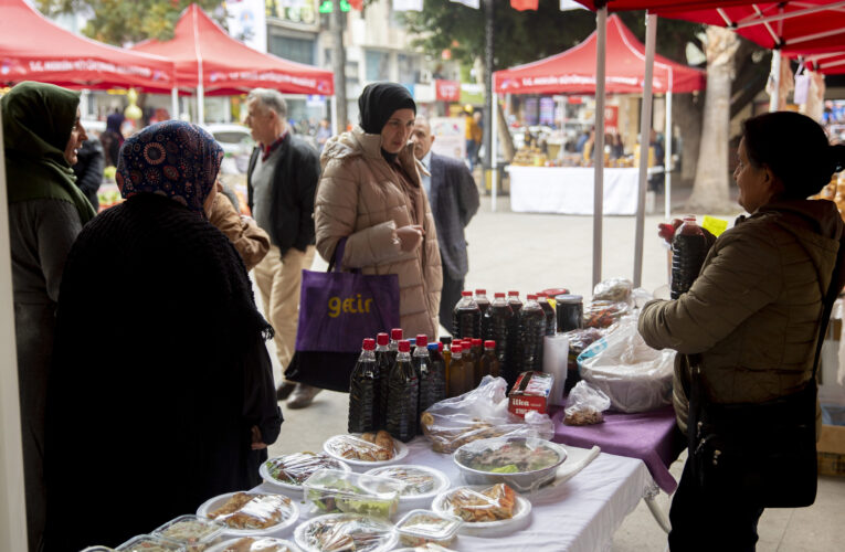 ‘ÜRETİCİ KADIN STANTLARI’ YOĞURT PAZARI’NDA KURULDU