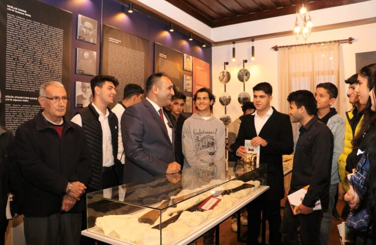 BAŞKAN YILMAZ, GENÇLERE ŞANLI TARİHİMİZİ ANLATTI!