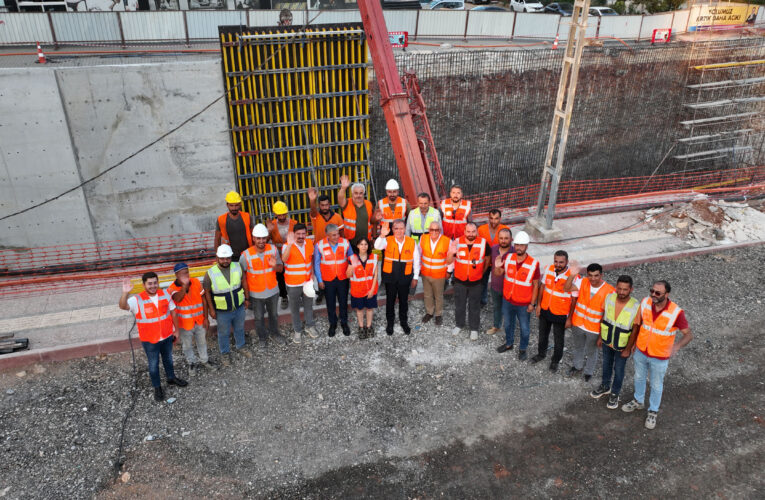 BÜYÜKŞEHİR, 2022’DE DE TÜM İLÇELERİ KALİTELİ YOLLARA KAVUŞTURDU