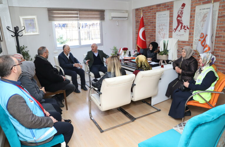 Günde 2 bin kişilik sıcak yemek hazırlanıp afet mağduru vatandaşlara ulaştırılıyor