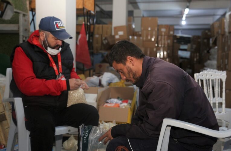 BAŞKAN YILMAZ; “DAYANIŞMAYI BİRLİKTE BÜYÜTÜYORUZ”