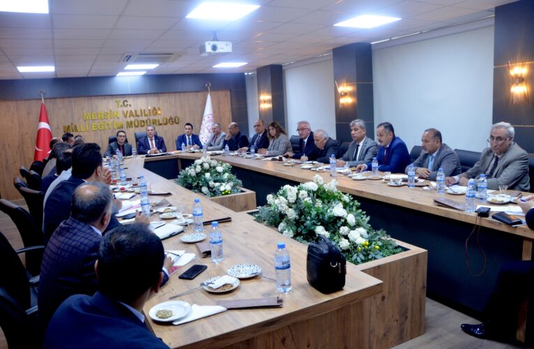 İlçe milli eğitim müdürleriyle değerlendirme toplantısı