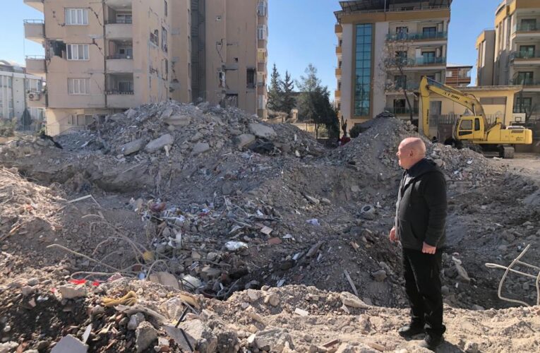 KOLAYLI:  DEPREMDE 15 GAZETECİ YAŞAMINI YİTİRDİ